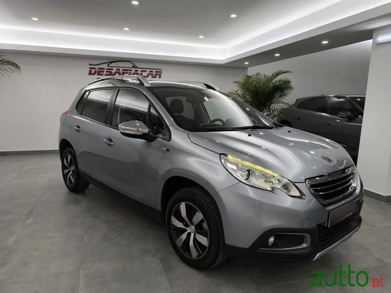 2016' Peugeot 2008 1.2 Puretech Style photo #3