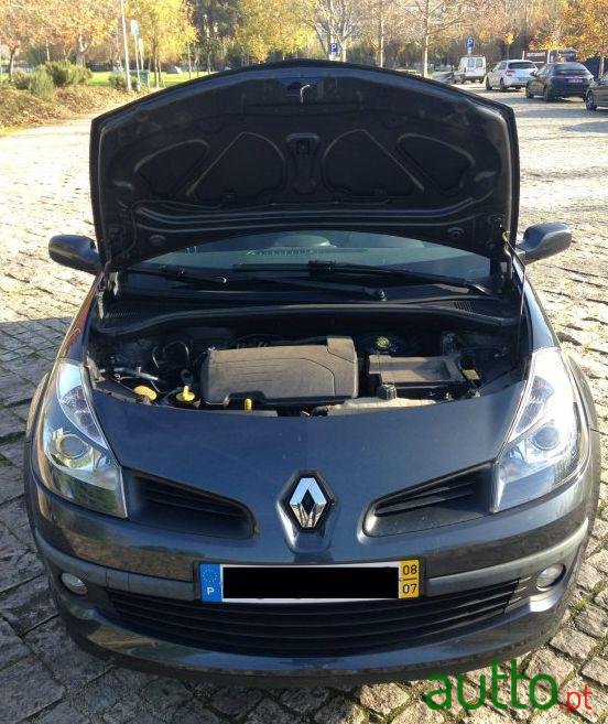 2008' Renault Clio Dynamique S photo #2