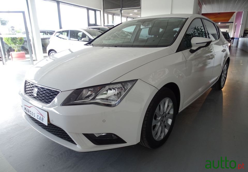 2013' SEAT Leon photo #3