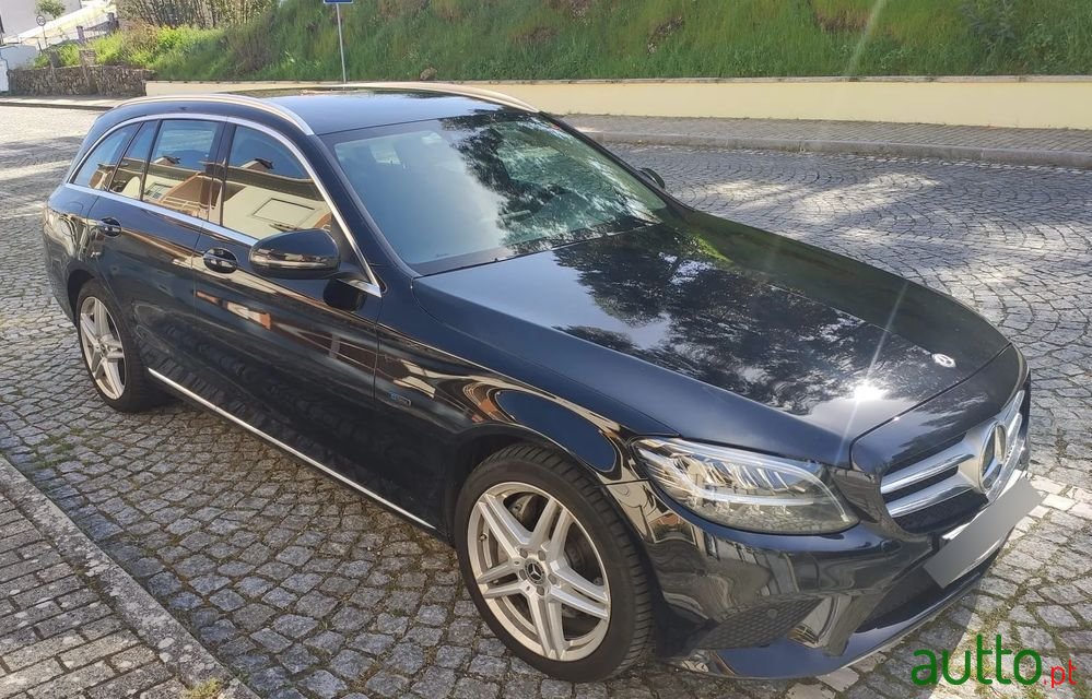 2020' Mercedes-Benz Classe C photo #4