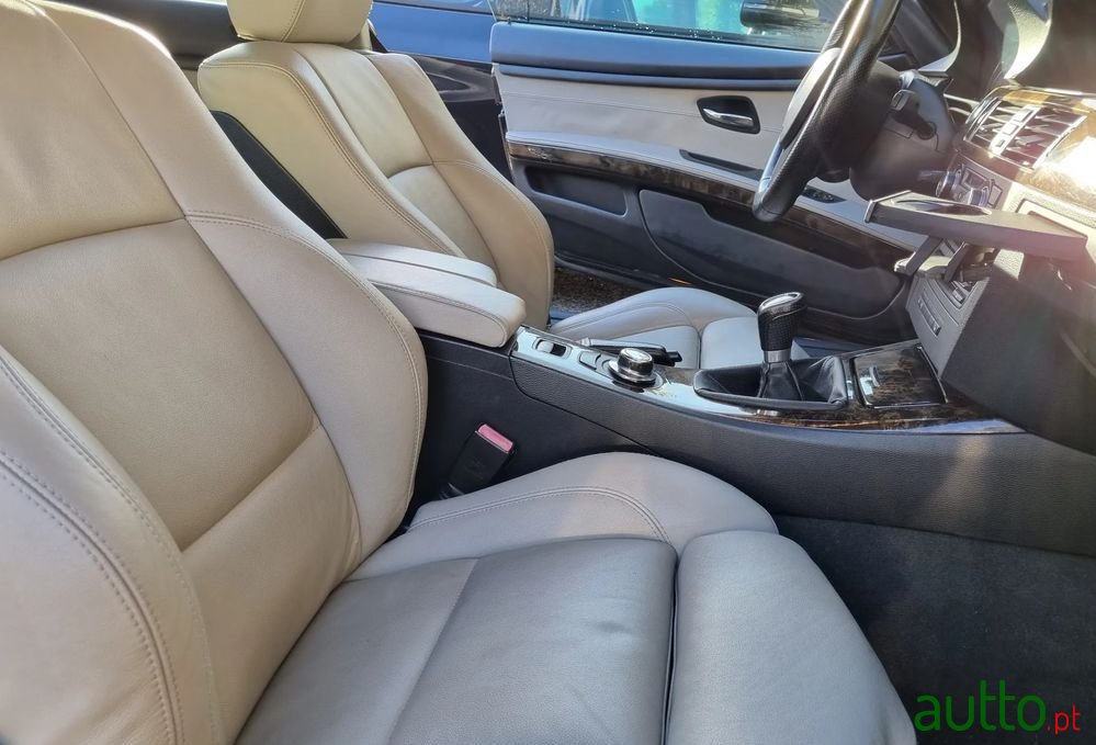 2008' BMW 330 D Coupe photo #3