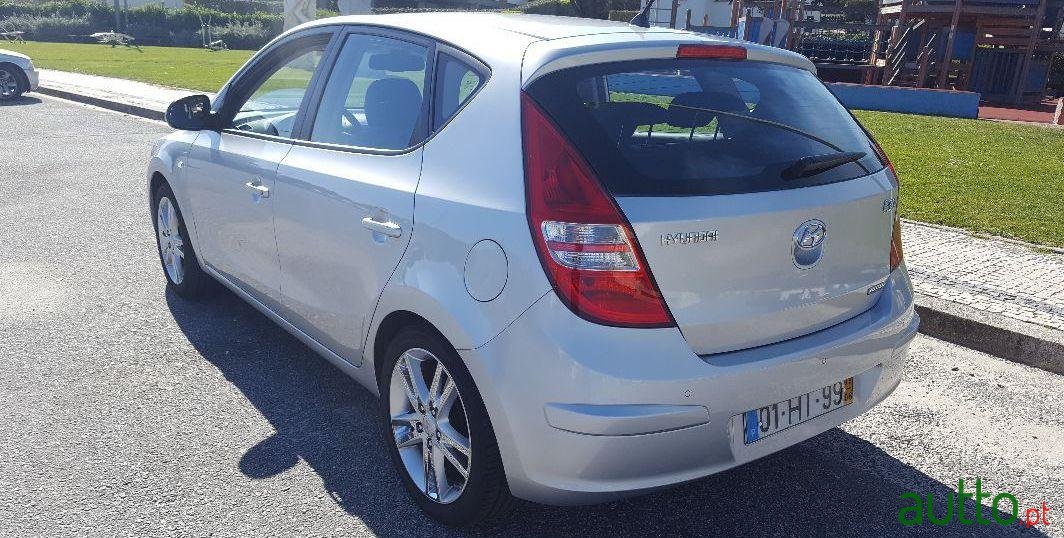 2009' Hyundai I30 Crdi 1.6 115Cv photo #1