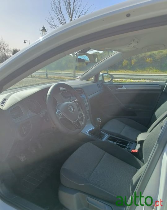 2013' Volkswagen Golf photo #6