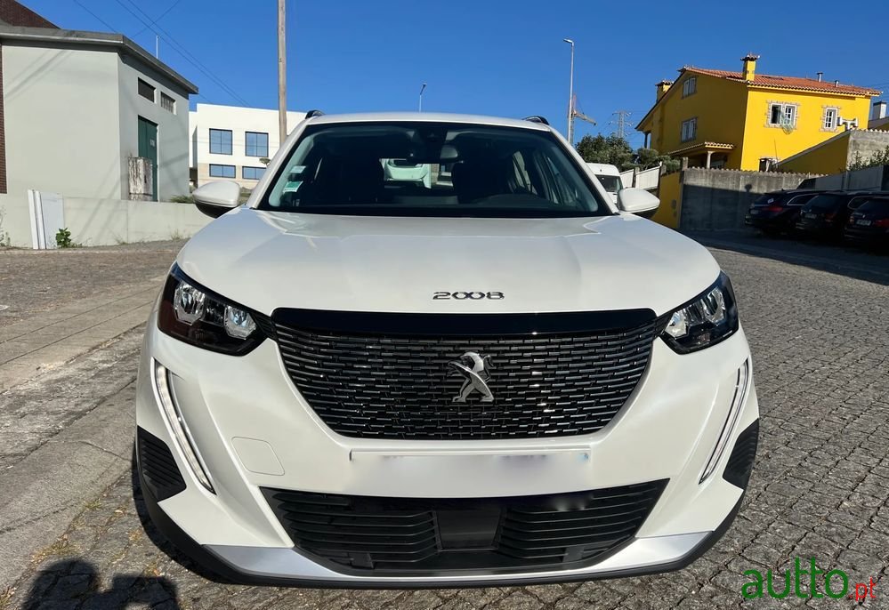 2020' Peugeot 2008 photo #5