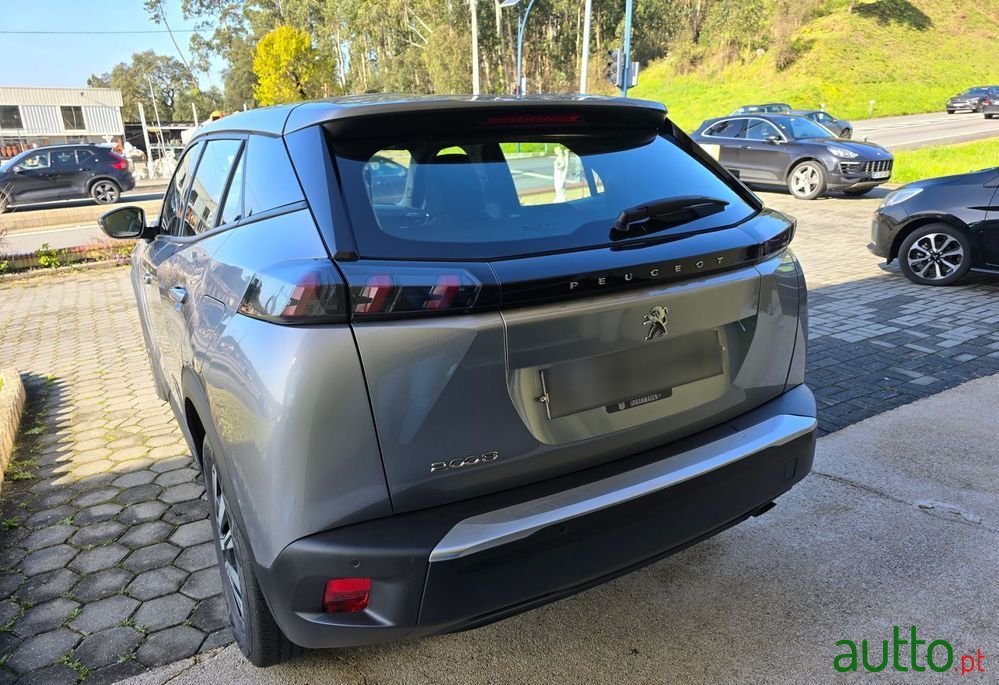 2023' Peugeot 2008 photo #6