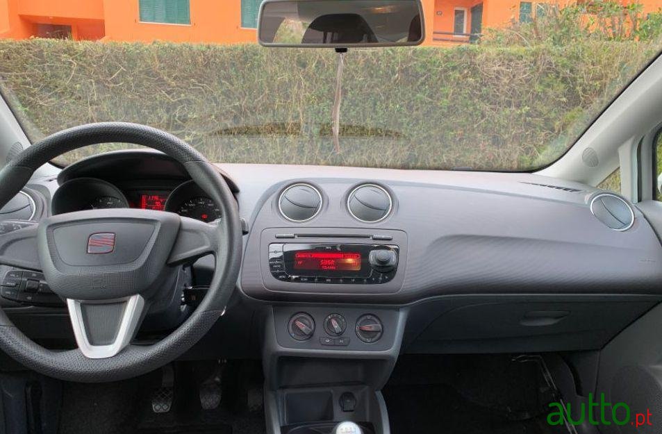 2012' SEAT Ibiza 1.2 Tdi Reference - Copa photo #4