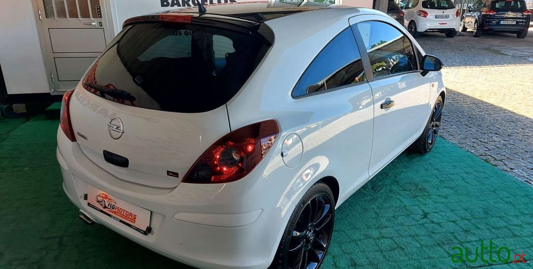 2011' Opel Corsa photo #3