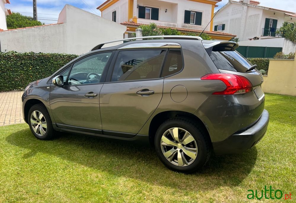 2015' Peugeot 2008 photo #4