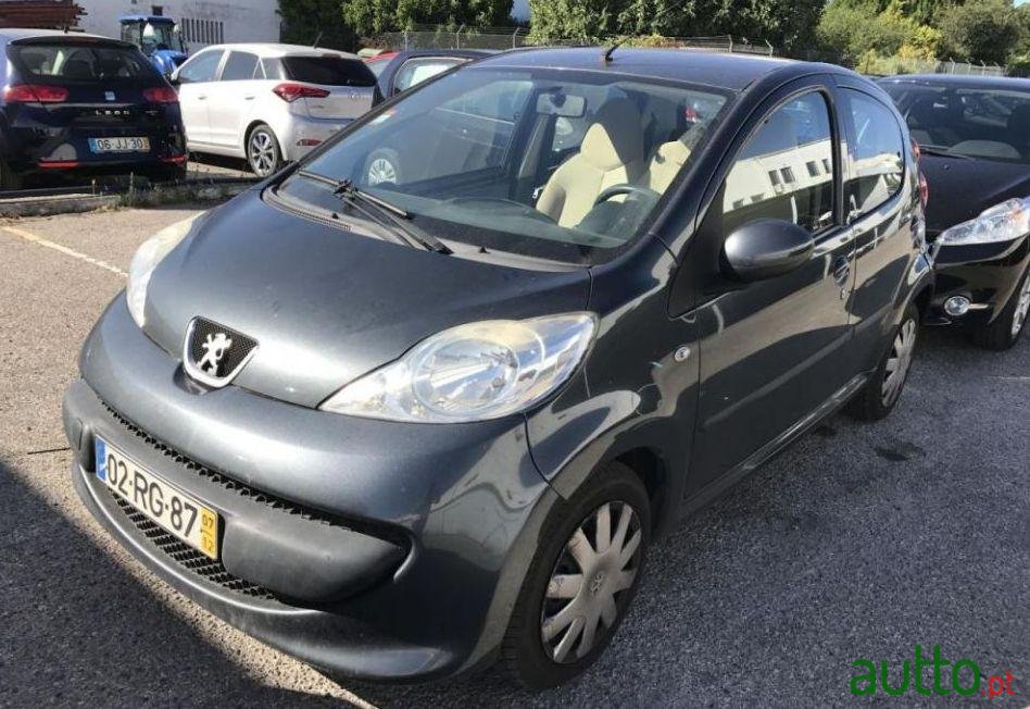 2007' Peugeot 107 1.0 Trendy photo #1