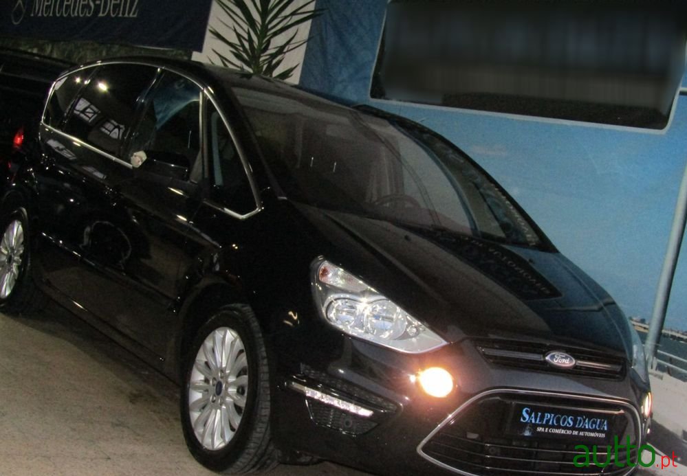 2013' Ford S-Max photo #2