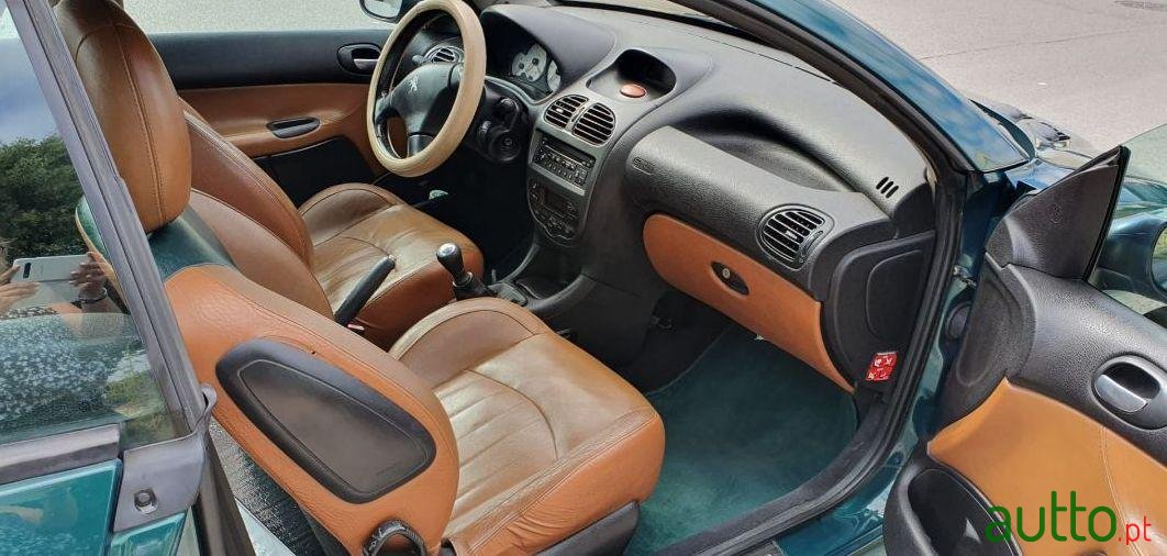 2002' Peugeot 206 photo #2