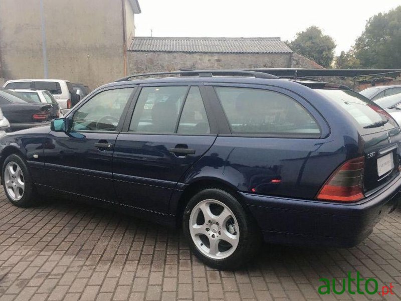 1999' Mercedes-Benz C-220 Cdi photo #2