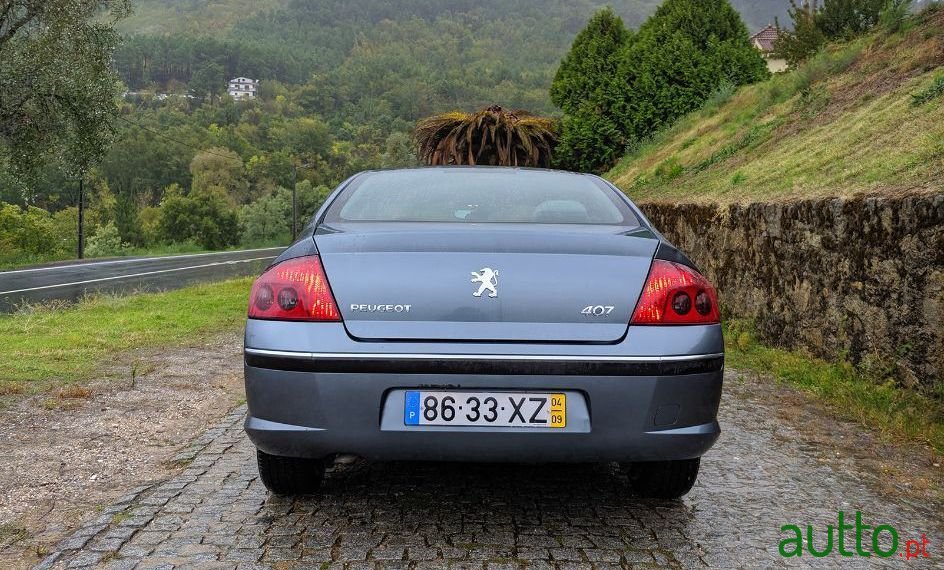 2004' Peugeot 407 Executive photo #4