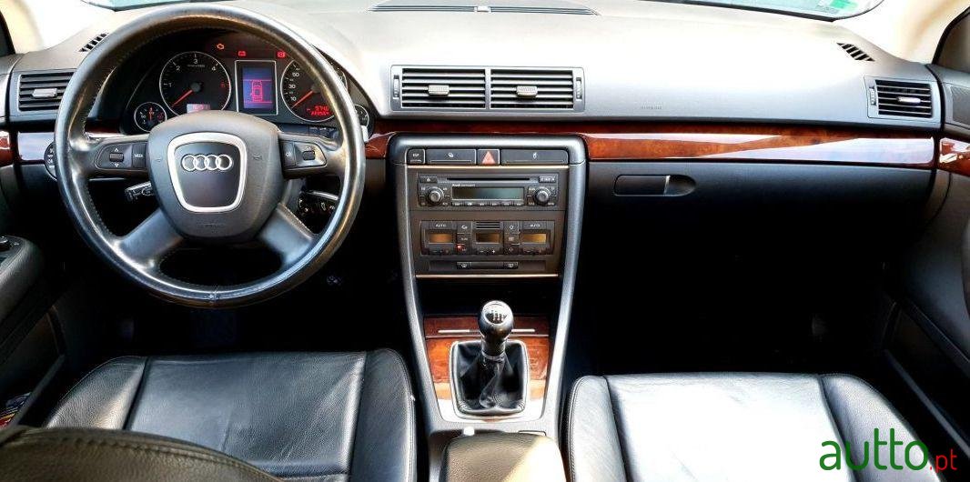 2005' Audi A4 Avant photo #3