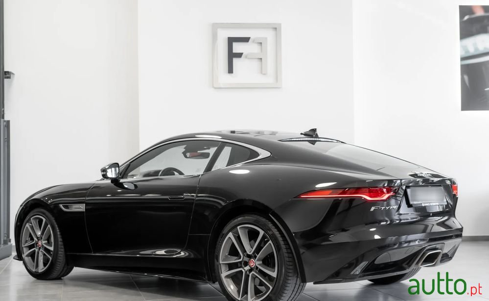 2022' Jaguar F-Type 2.0 I4 R-Dynamic photo #4