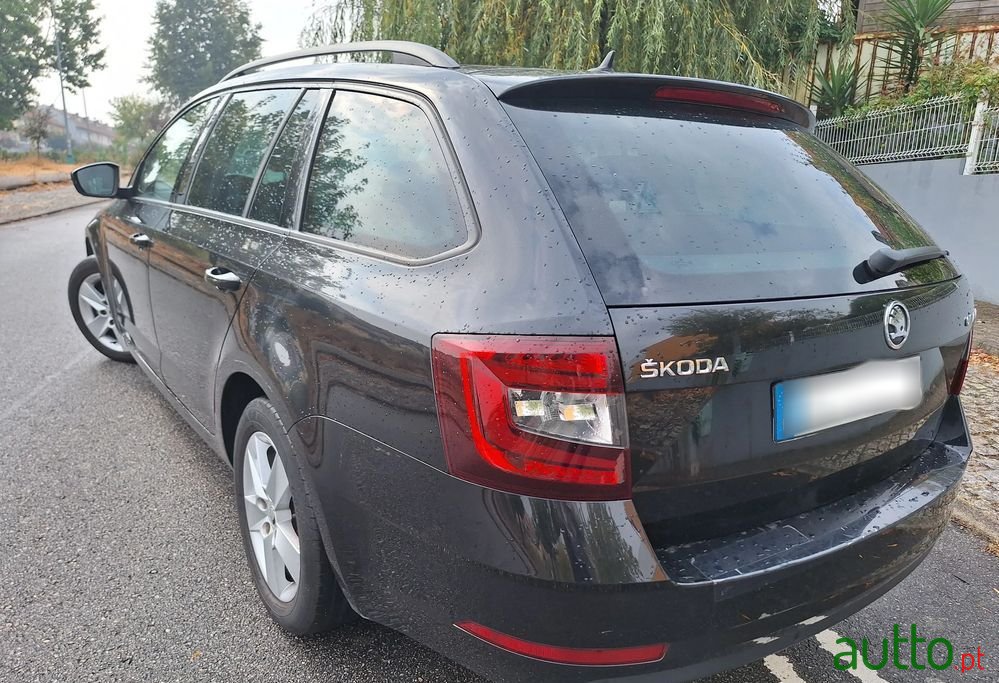 2018' Skoda Octavia Break photo #2