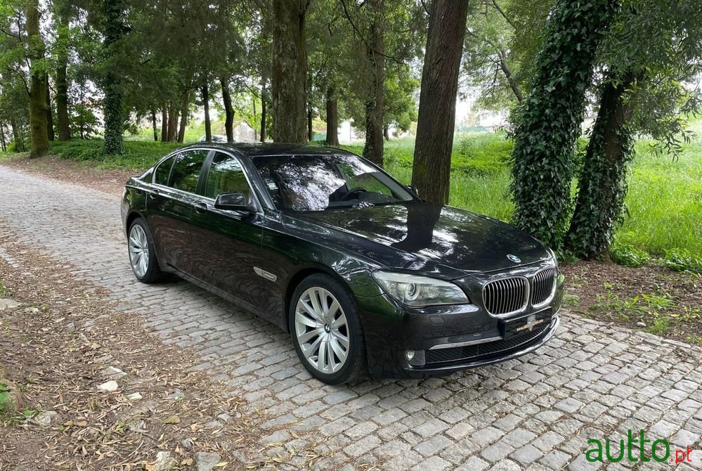 2011' BMW Série 7 D photo #1