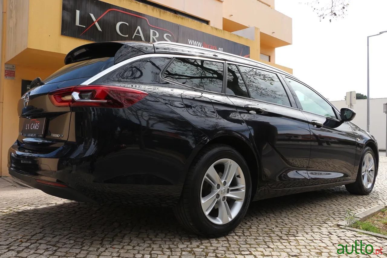 2017' Opel Insignia Sports Tourer photo #5