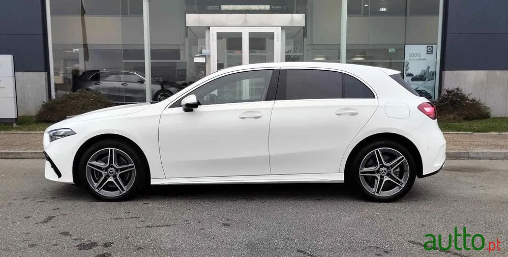 2023' Mercedes-Benz A 250 E Amg Line photo #2