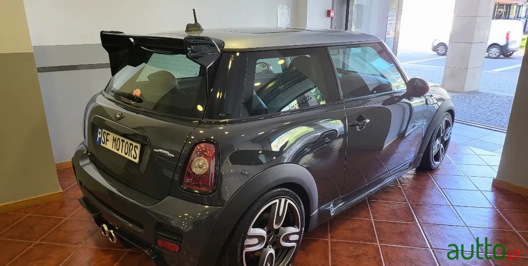 2011' MINI Cooper photo #3