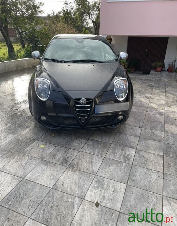 2012' Alfa Romeo MiTo photo #2