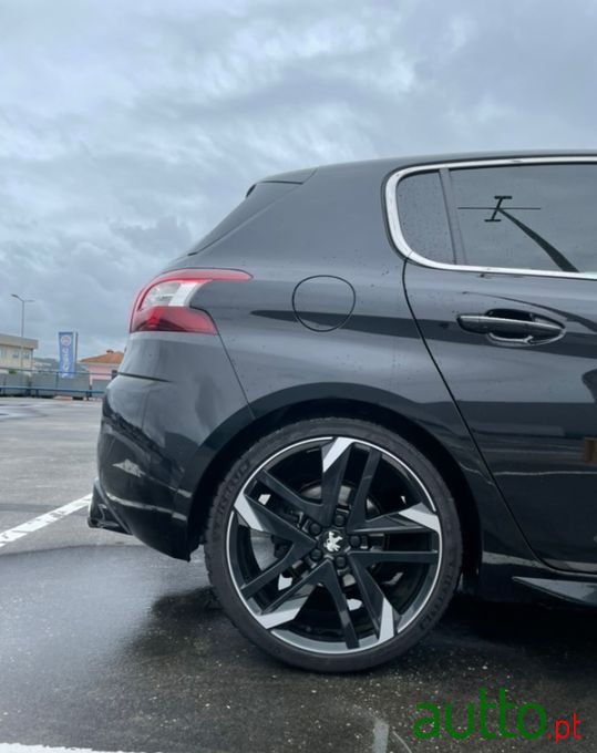 2015' Peugeot 308 photo #5