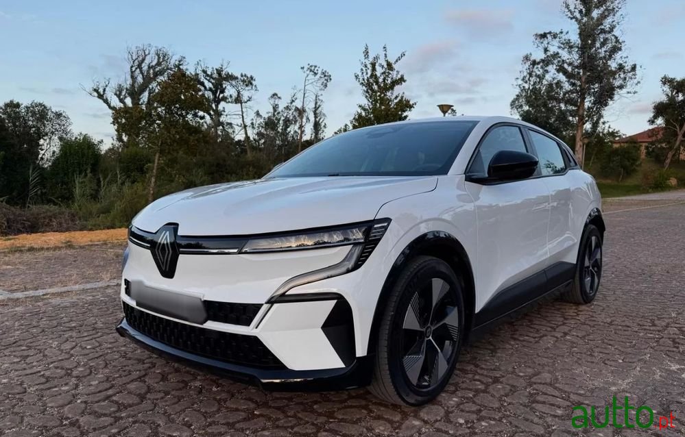 2022' Renault Megane E-Tech photo #1