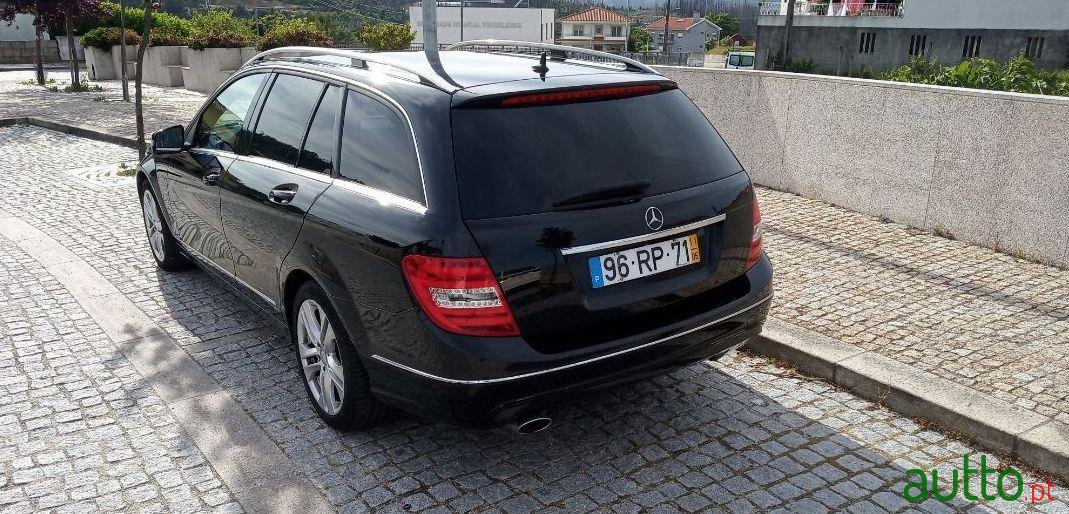 2011' Mercedes-Benz C-250 photo #1