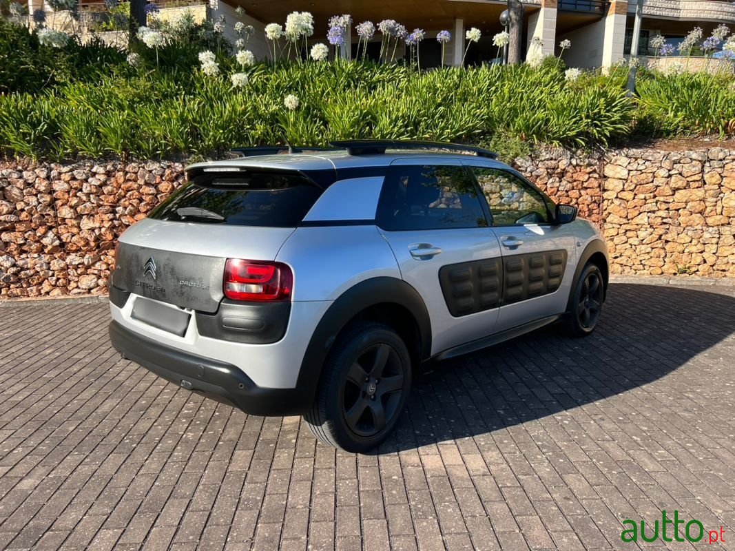 2015' Citroen C4 Cactus photo #5