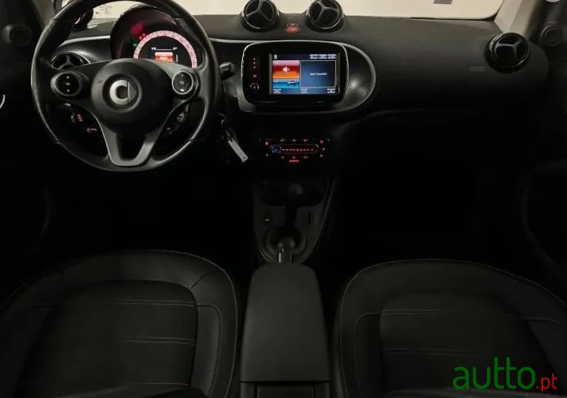 2018' Smart Fortwo photo #3