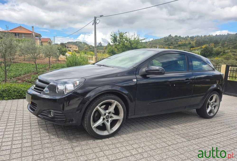 2006' Opel Astra Gtc 1.9 Cdti photo #1