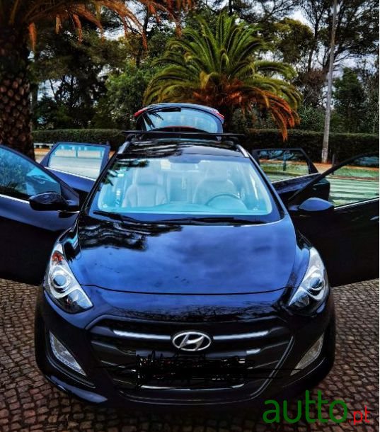 2015' Hyundai I30 Cw photo #5