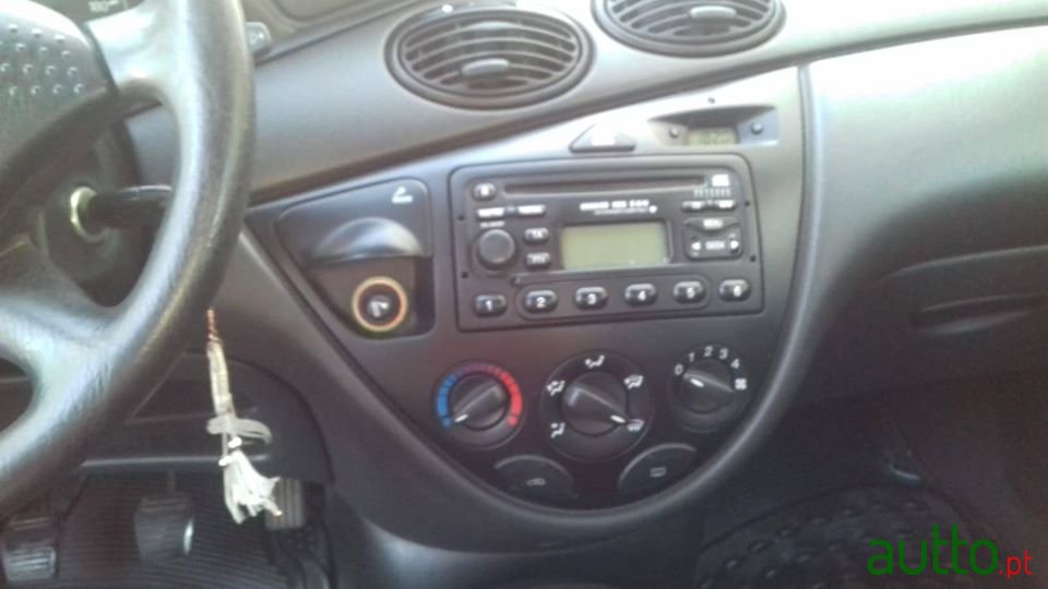 1998' Ford Focus photo #3