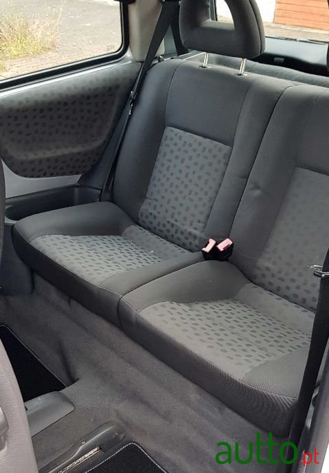 2002' Volkswagen Lupo photo #6