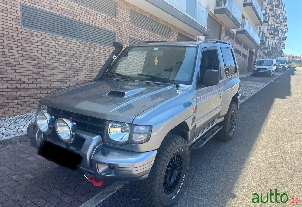 1998' Mitsubishi Pajero 2.8 Td Gls Abs photo #2