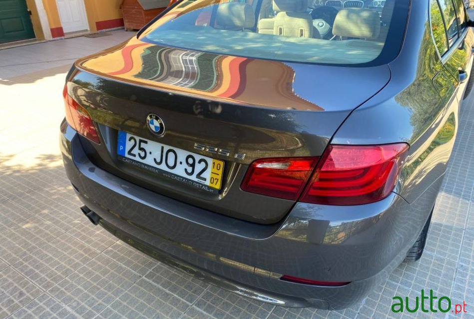 2010' BMW 525 Ver-D photo #1