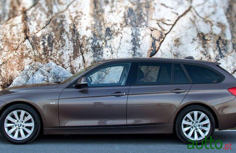 2014' BMW 318 Modern Line photo #2