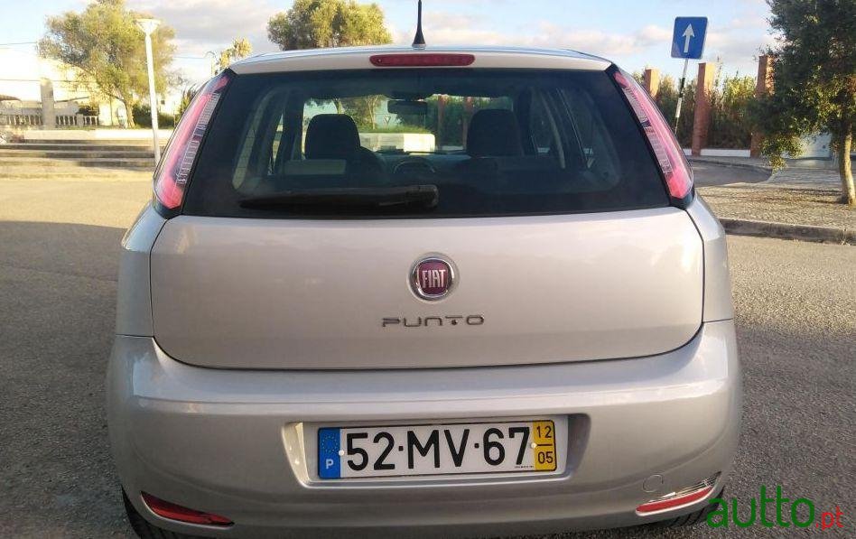 2012' Fiat Punto photo #1