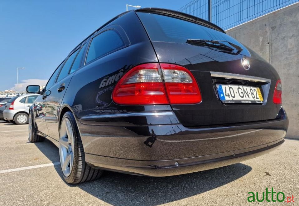 2008' Mercedes-Benz E-220 photo #3