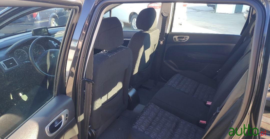 2003' Peugeot 307 Break photo #4