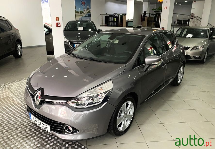 2014' Renault Clio photo #5