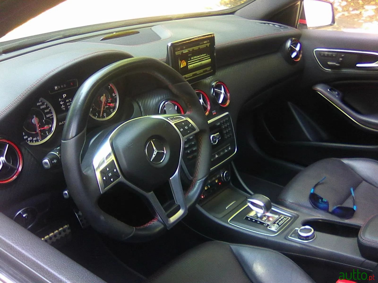 2013' Mercedes-Benz A-45 Amg photo #2