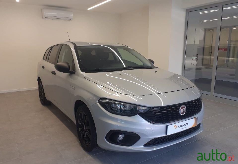 2019' Fiat Tipo Station Wagon photo #4