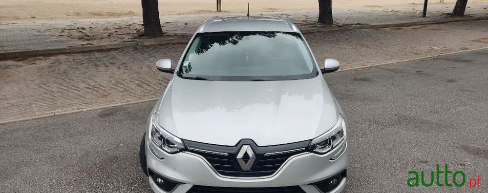 2016' Renault Megane Sport Tourer photo #2