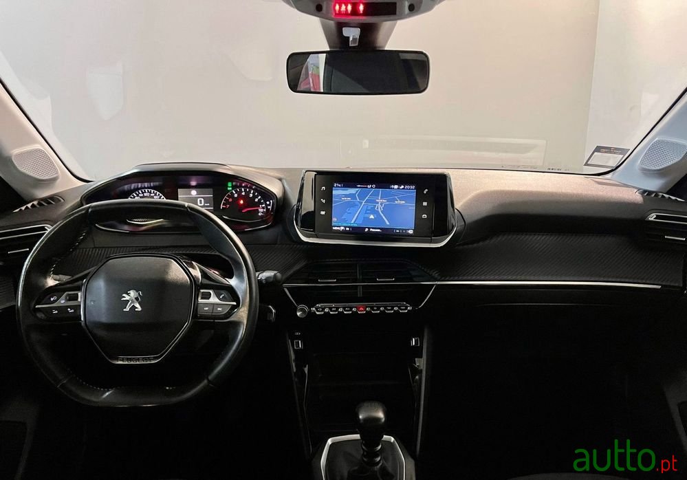 2022' Peugeot 208 photo #2