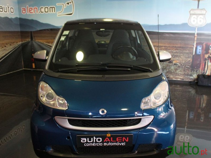 2011' Smart Fortwo photo #2