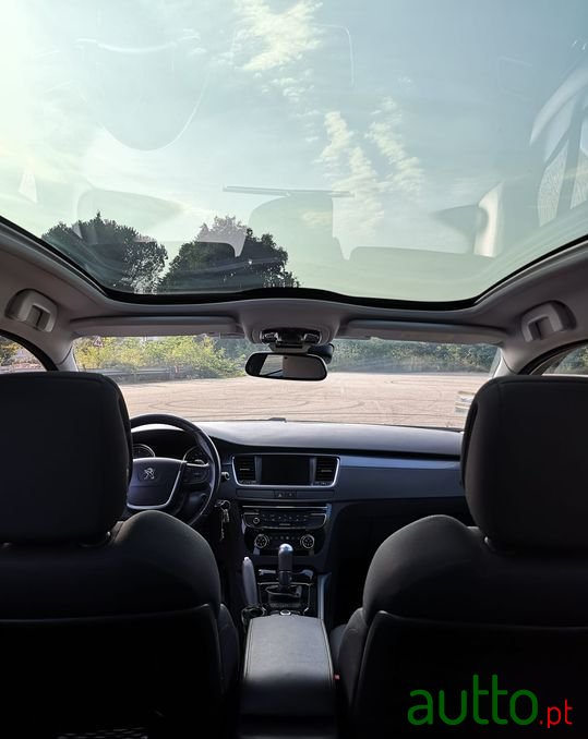 2011' Peugeot 508 Sw photo #3