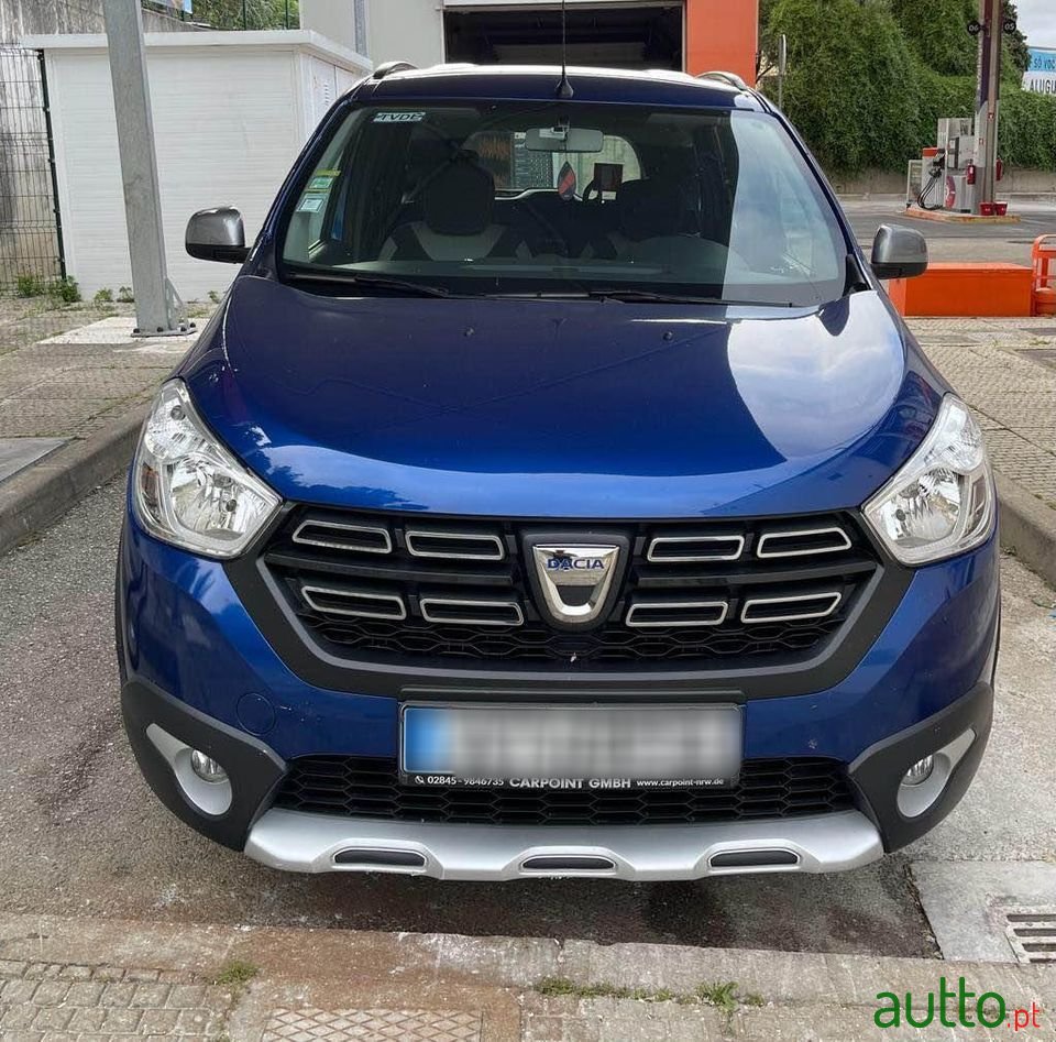 2023' Dacia Lodgy photo #1