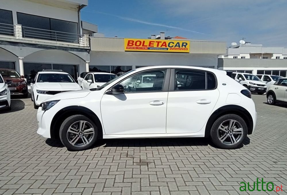 2022' Peugeot e-208 photo #1