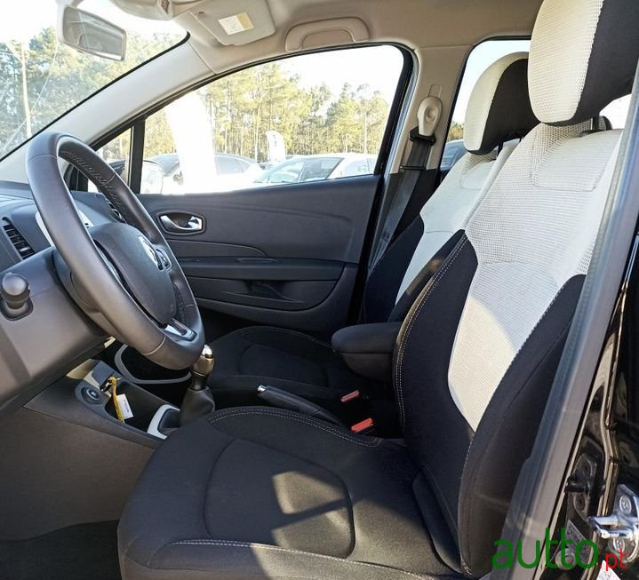 2017' Renault Captur photo #5